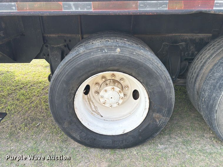 image for item ED5202 2002 Freightliner FL80 crane truck