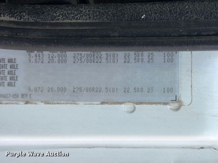 image for item ED5202 2002 Freightliner FL80 crane truck