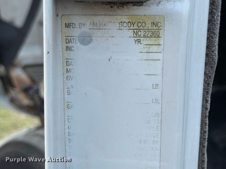 image for item ED5202 2002 Freightliner FL80 crane truck