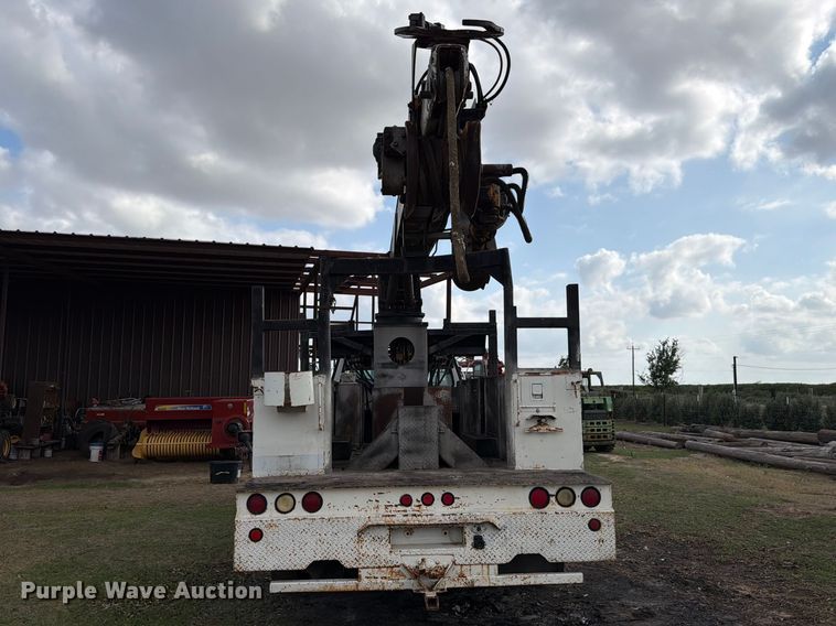image for item ED5203 1996 Ford F800 digger derrick truck