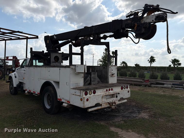 image for item ED5203 1996 Ford F800 digger derrick truck