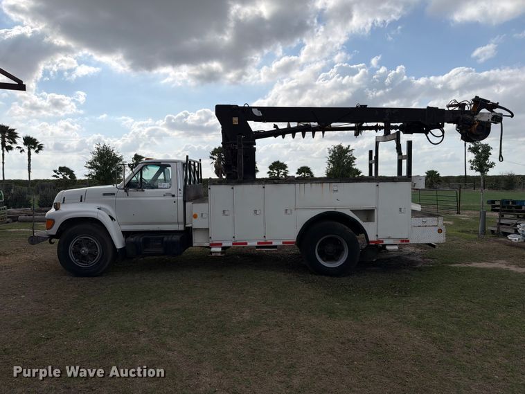 image for item ED5203 1996 Ford F800 digger derrick truck