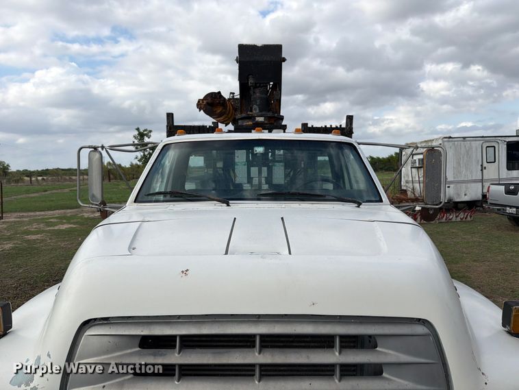 image for item ED5203 1996 Ford F800 digger derrick truck