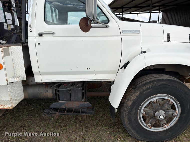 image for item ED5203 1996 Ford F800 digger derrick truck