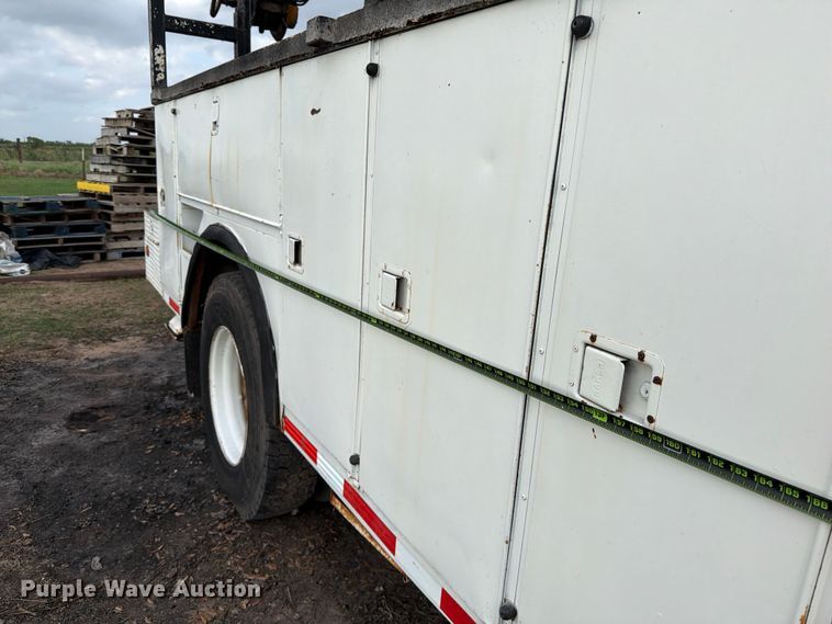 image for item ED5203 1996 Ford F800 digger derrick truck