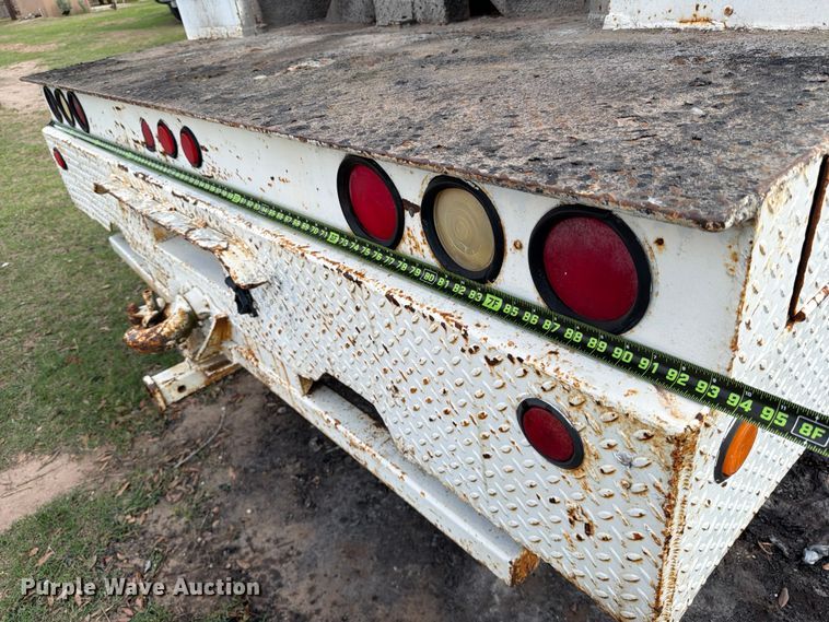 image for item ED5203 1996 Ford F800 digger derrick truck