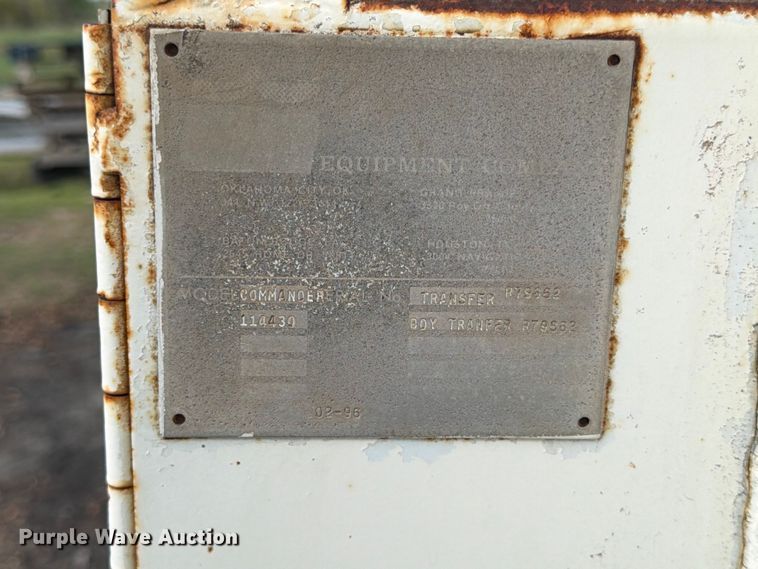 image for item ED5203 1996 Ford F800 digger derrick truck