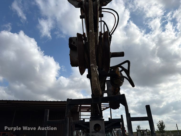 image for item ED5203 1996 Ford F800 digger derrick truck