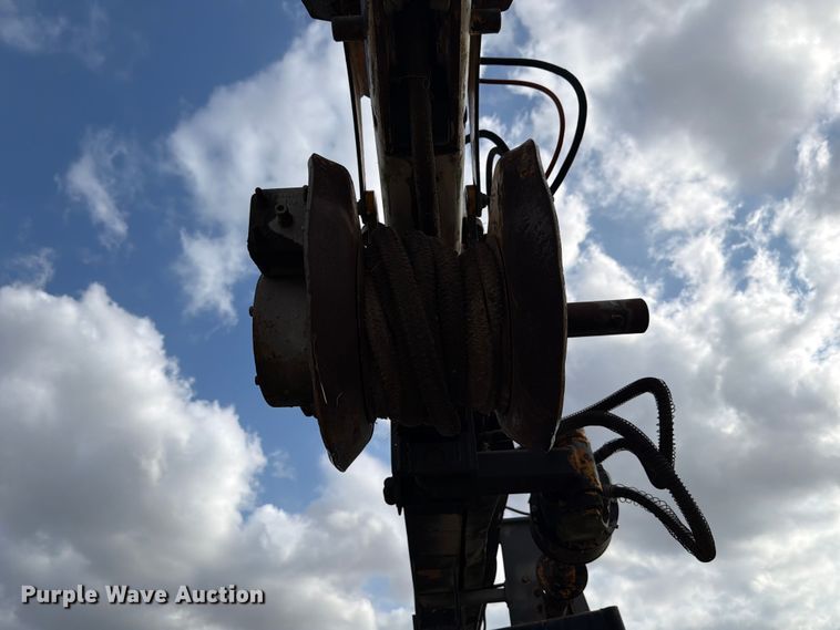 image for item ED5203 1996 Ford F800 digger derrick truck