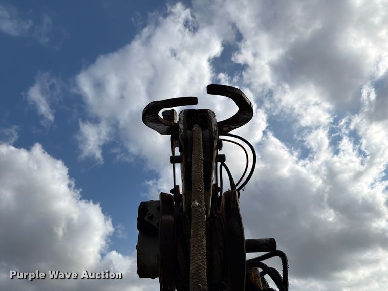 image for item ED5203 1996 Ford F800 digger derrick truck