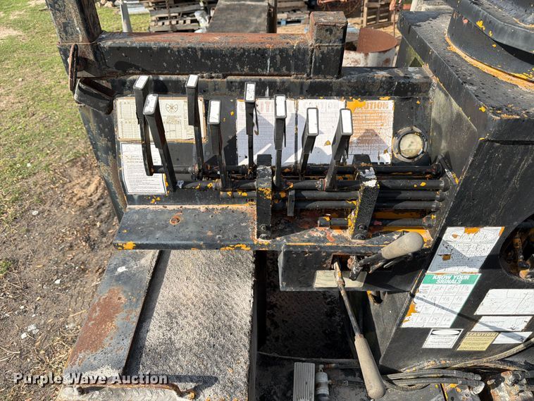 image for item ED5203 1996 Ford F800 digger derrick truck