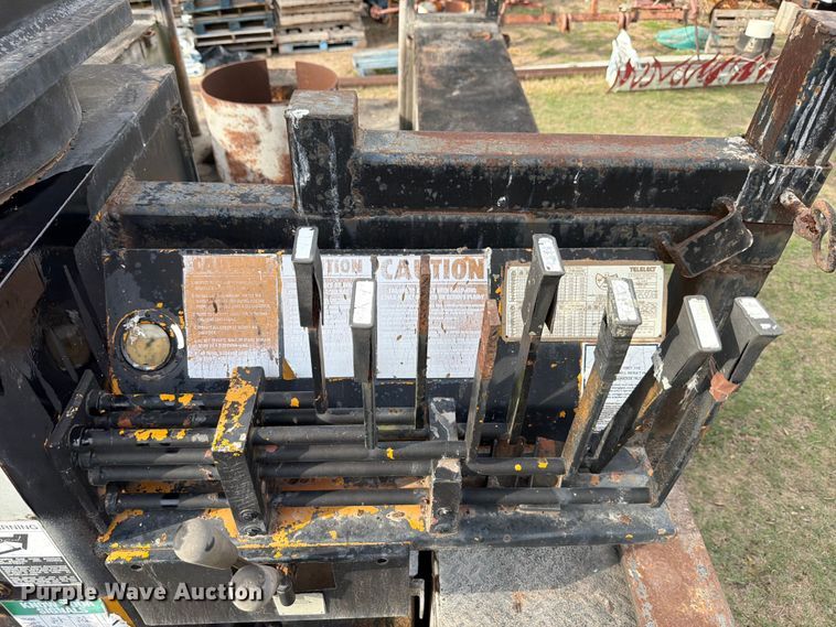 image for item ED5203 1996 Ford F800 digger derrick truck