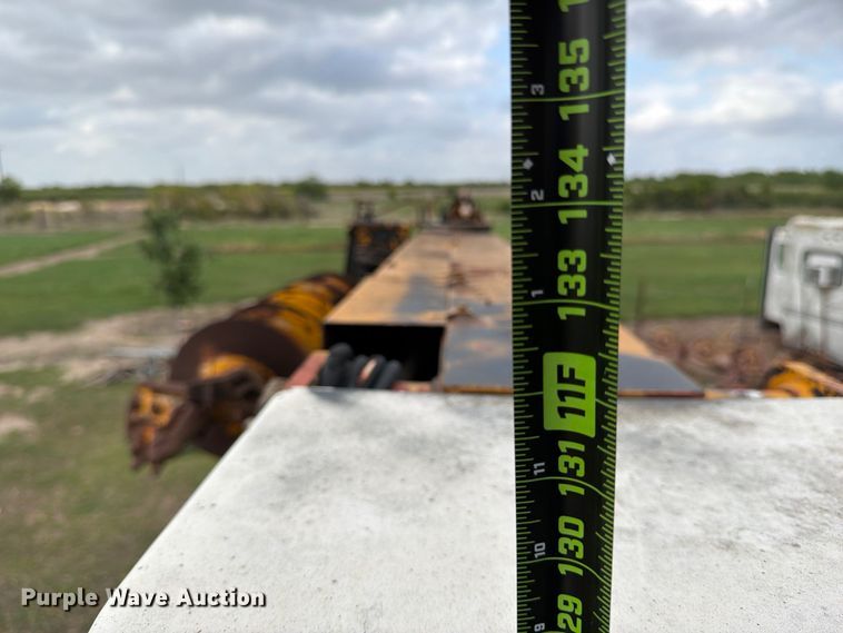 image for item ED5203 1996 Ford F800 digger derrick truck