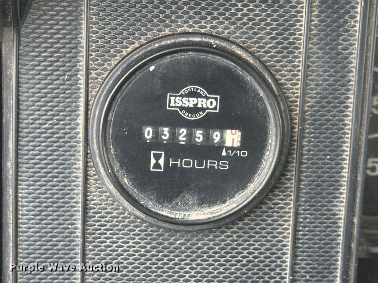 image for item ED5203 1996 Ford F800 digger derrick truck