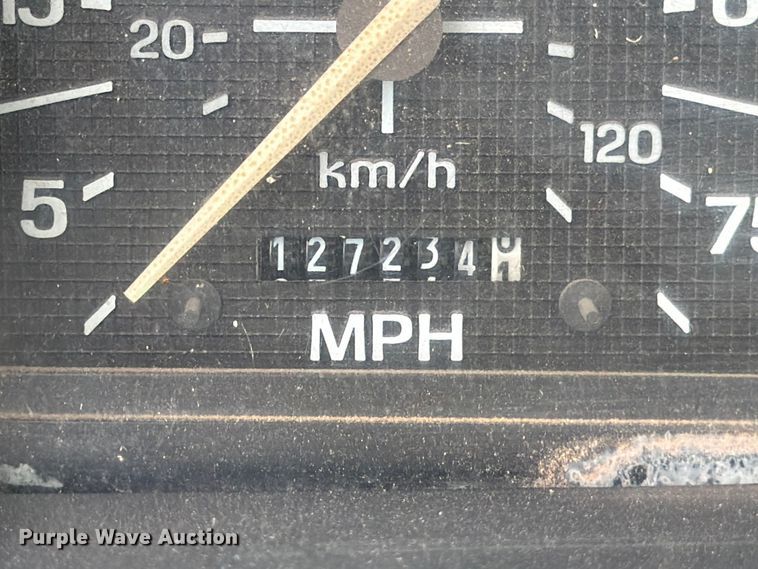 image for item ED5203 1996 Ford F800 digger derrick truck