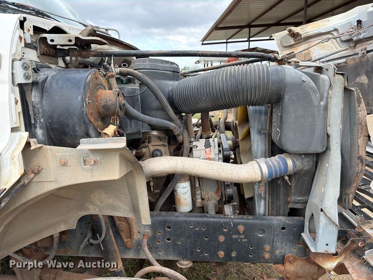 image for item ED5203 1996 Ford F800 digger derrick truck