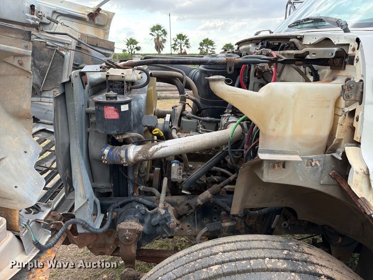 image for item ED5203 1996 Ford F800 digger derrick truck