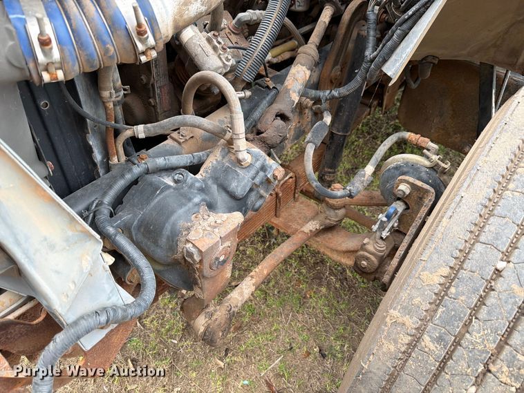 image for item ED5203 1996 Ford F800 digger derrick truck