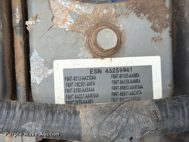 image for item ED5203 1996 Ford F800 digger derrick truck