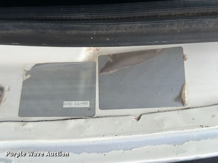 image for item ED5203 1996 Ford F800 digger derrick truck