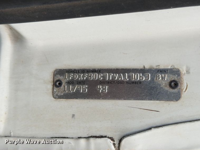 image for item ED5203 1996 Ford F800 digger derrick truck