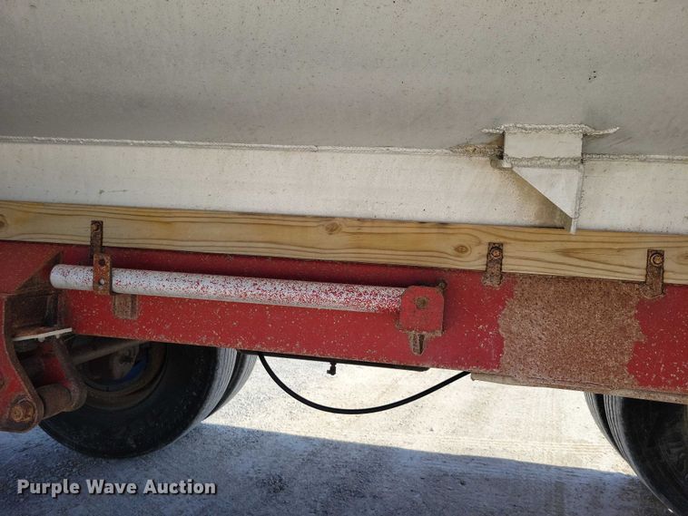 image for item EE0917 1997 Hawkeye end dump pup trailer