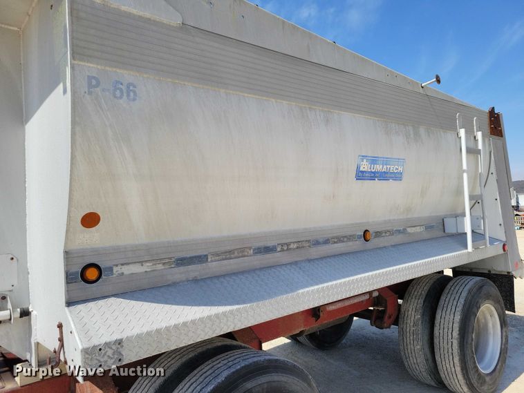 image for item EE0917 1997 Hawkeye end dump pup trailer