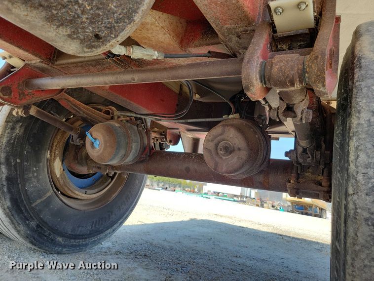 image for item EE0917 1997 Hawkeye end dump pup trailer