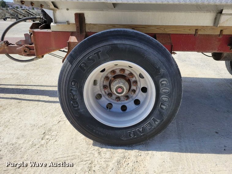 image for item EE0917 1997 Hawkeye end dump pup trailer