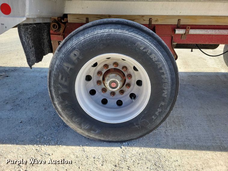 image for item EE0917 1997 Hawkeye end dump pup trailer