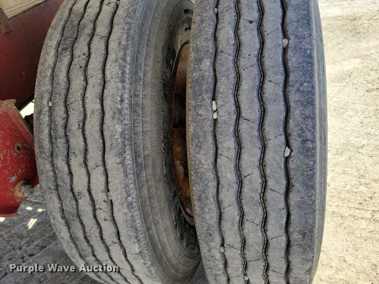 image for item EE0917 1997 Hawkeye end dump pup trailer