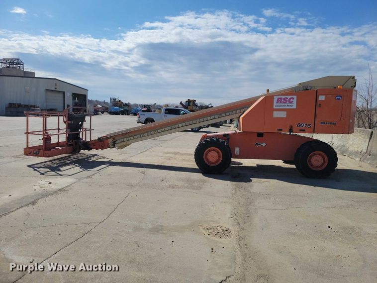 image for item EE0920 2000 JLG 601S boom lift