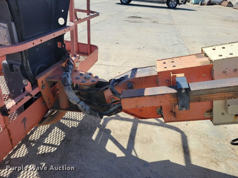 image for item EE0920 2000 JLG 601S boom lift
