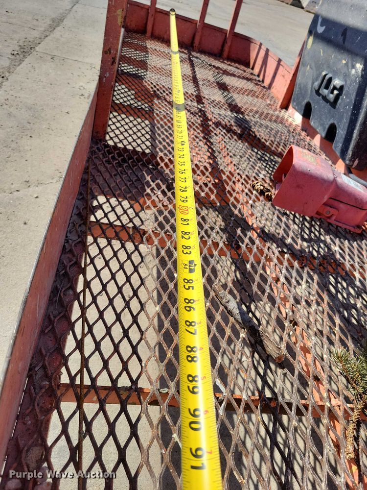 image for item EE0920 2000 JLG 601S boom lift