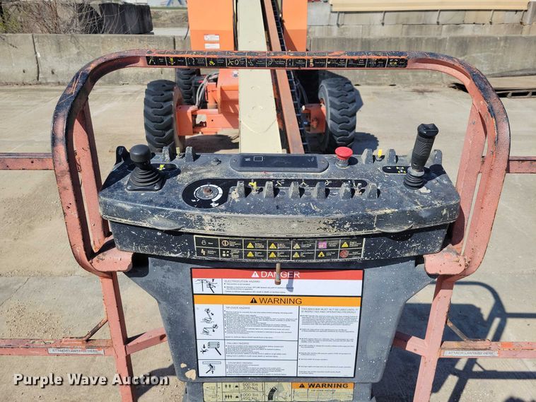 image for item EE0920 2000 JLG 601S boom lift