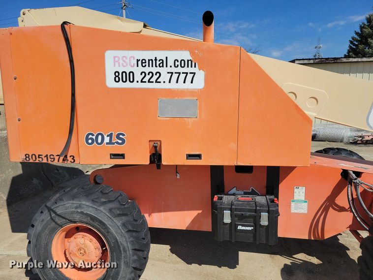 image for item EE0920 2000 JLG 601S boom lift
