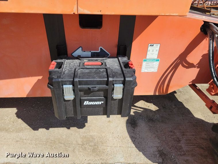 image for item EE0920 2000 JLG 601S boom lift