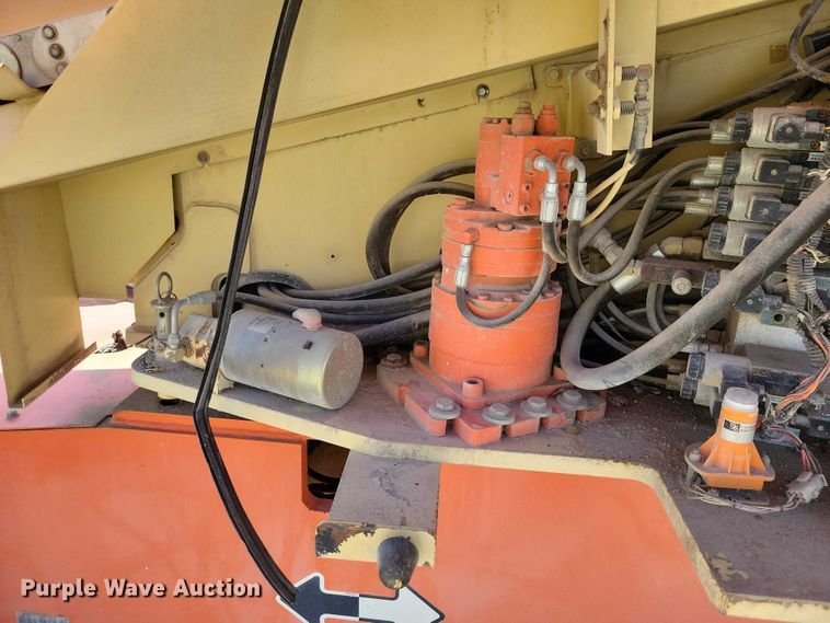 image for item EE0920 2000 JLG 601S boom lift