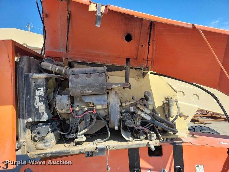 image for item EE0920 2000 JLG 601S boom lift