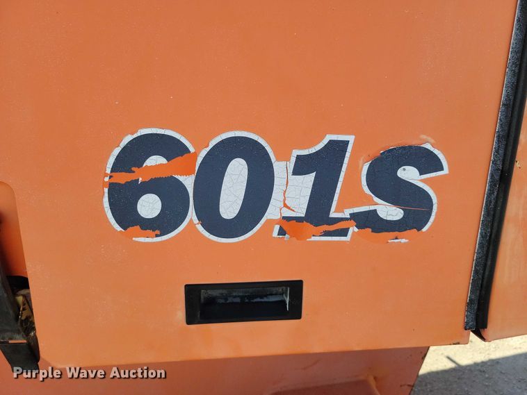 image for item EE0920 2000 JLG 601S boom lift