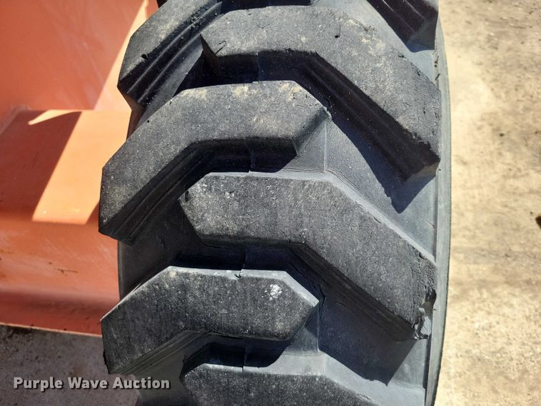 image for item EE0920 2000 JLG 601S boom lift