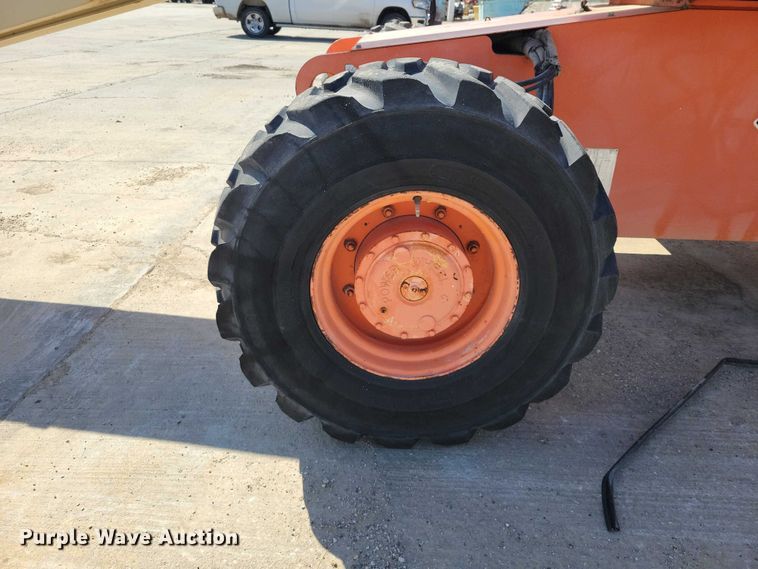 image for item EE0920 2000 JLG 601S boom lift