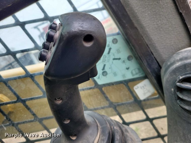 image for item EE0924 2018 Caterpillar 257D tracked skid steer loader