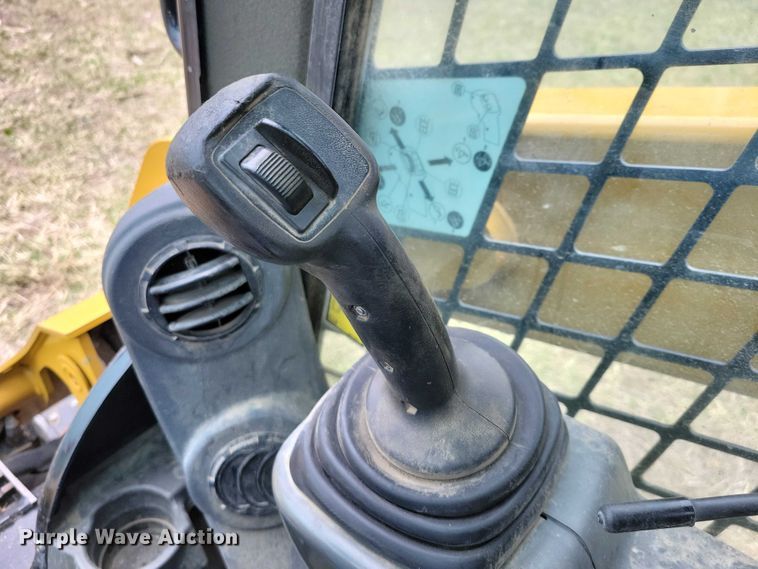 image for item EE0924 2018 Caterpillar 257D tracked skid steer loader