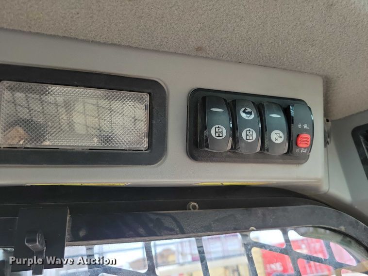 image for item EE0924 2018 Caterpillar 257D tracked skid steer loader