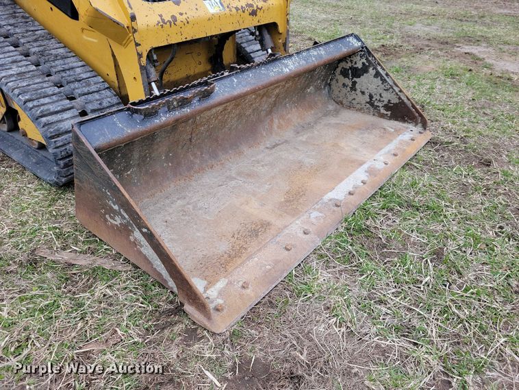 image for item EE0925 2019 Caterpillar 249D tracked skid steer loader