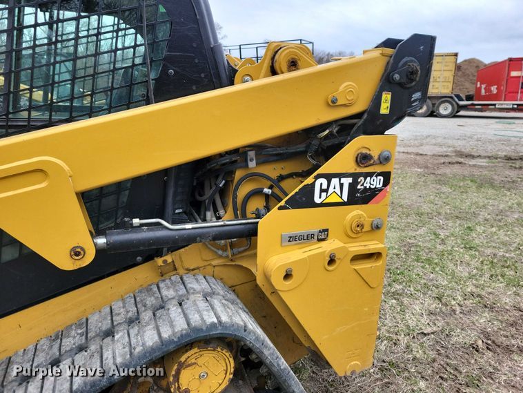 image for item EE0925 2019 Caterpillar 249D tracked skid steer loader