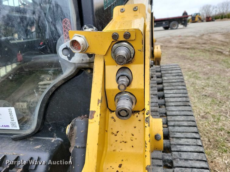 image for item EE0925 2019 Caterpillar 249D tracked skid steer loader