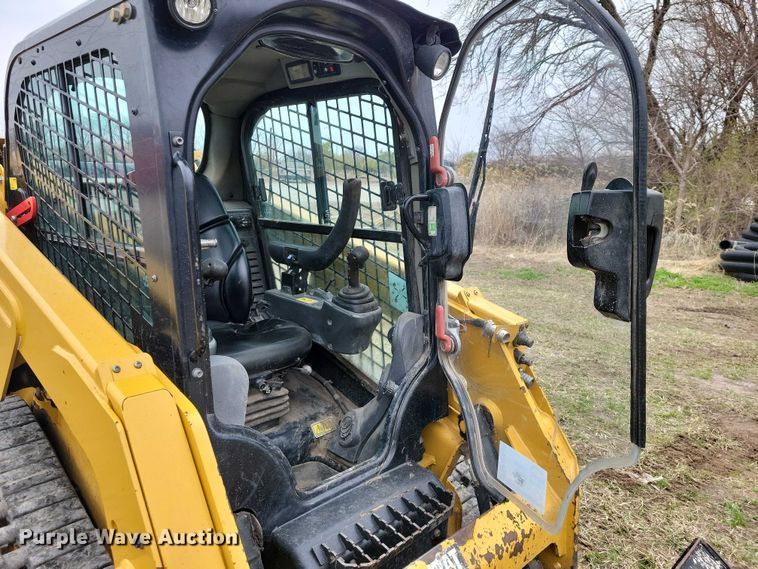 image for item EE0925 2019 Caterpillar 249D tracked skid steer loader