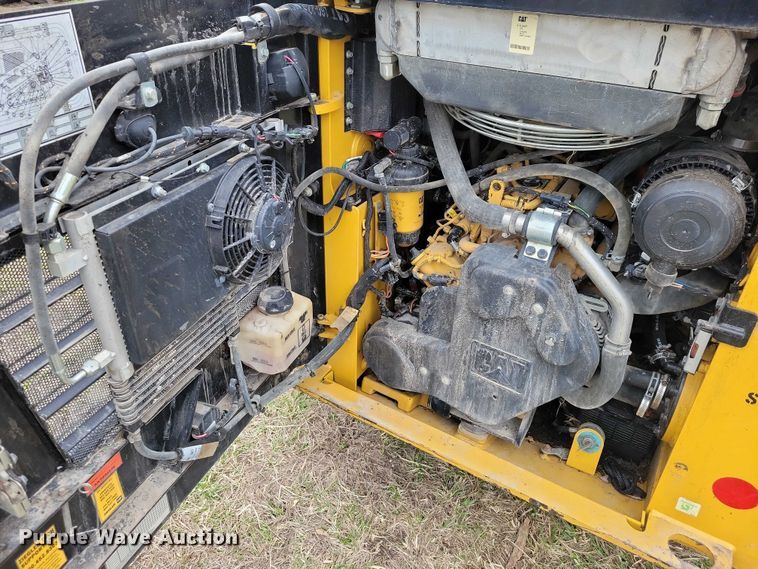 image for item EE0925 2019 Caterpillar 249D tracked skid steer loader